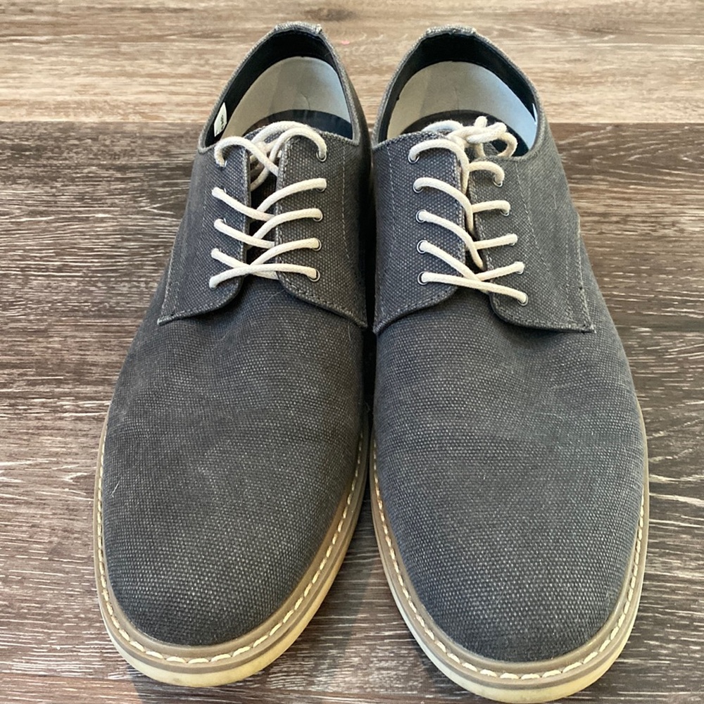 Public Opinion 11 Zane Derby - Gray Canvas